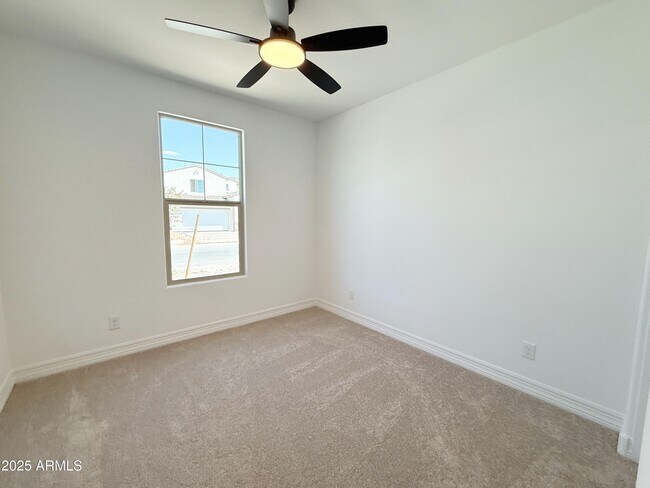 Building Photo - 17017 W Shangri La Rd
