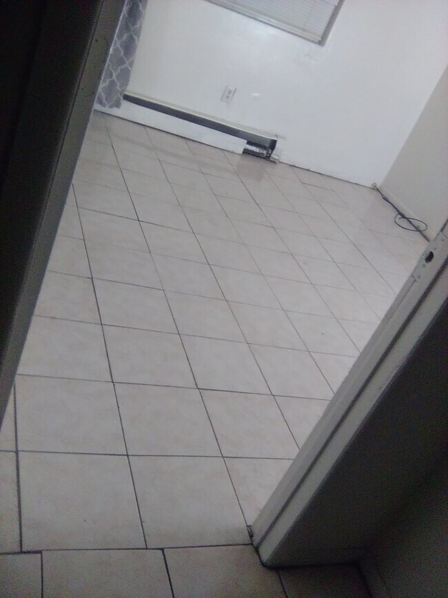 Building Photo - 2 bedroom apartment for rent