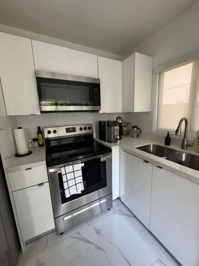 Building Photo - 1780 NW 68th Terrace