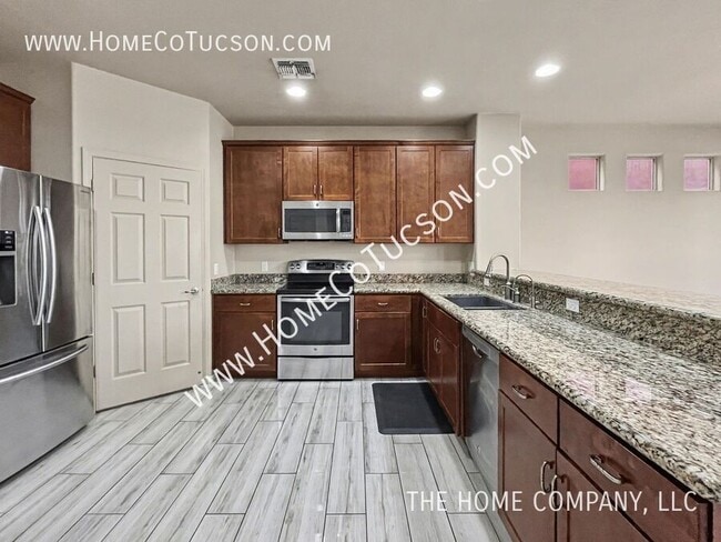 Building Photo - 2808 N Silkie Pl