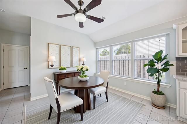 Building Photo - 4001 Lakeside Dr