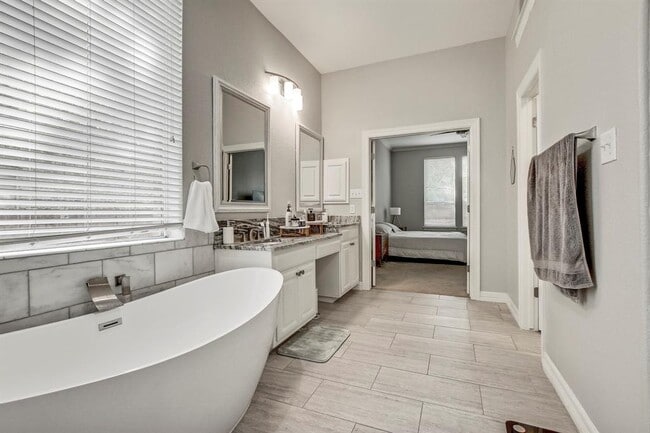 Building Photo - 140 Fairwood Dr