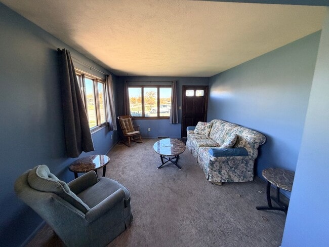 Building Photo - 2450 Porter St SW