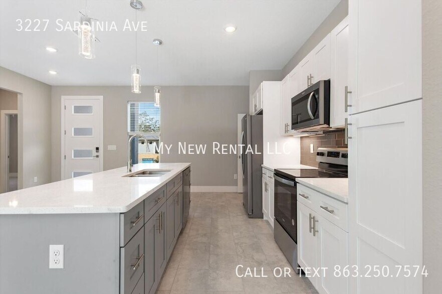 Building Photo - 3227 Sardinia Ave