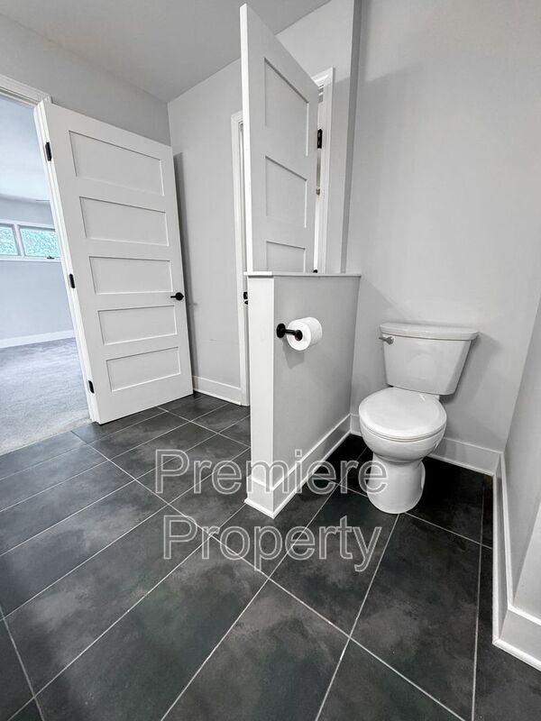 Building Photo - 7301 Mercier St