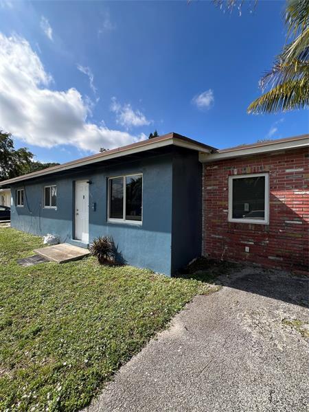 Building Photo - 1641 NW 18th Ave