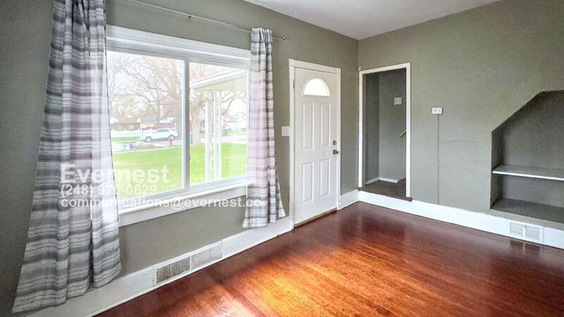 Building Photo - 1582 Pagel Ave