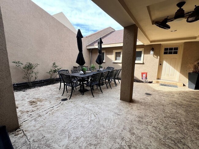 Building Photo - 37 Lafayette Pl