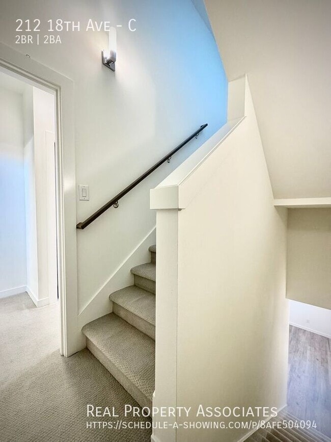 Building Photo - 212 18th Ave