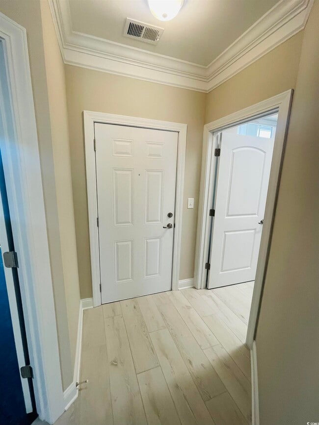 Building Photo - 165 Ella Kinley Cir