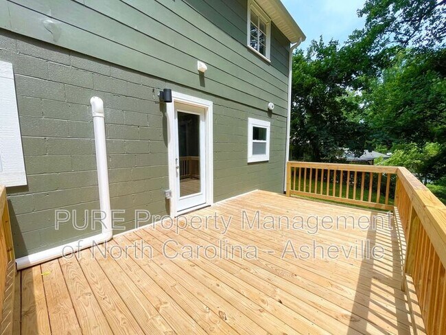 Building Photo - 268 Sand Hill Rd
