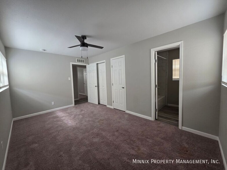 Building Photo - 4603 Mercedes Dr