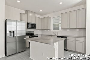 Building Photo - 14839 Vance Jackson Rd