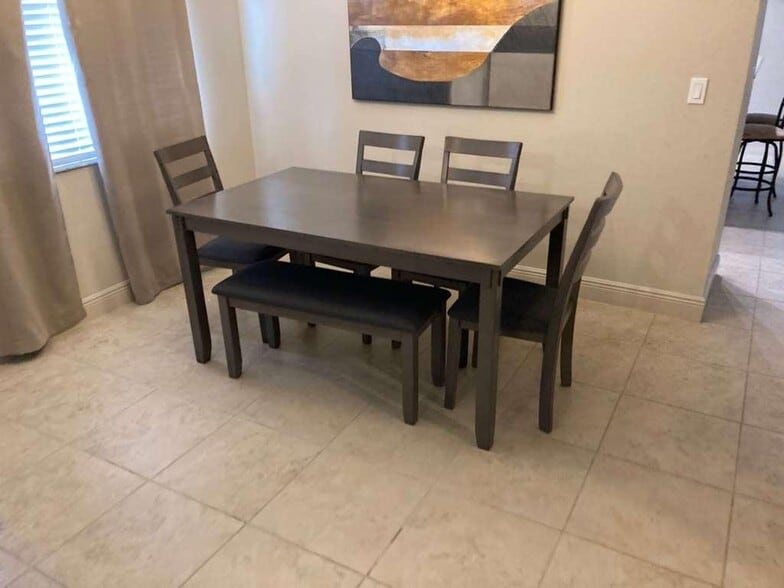 Building Photo - 2637 NW 1st St