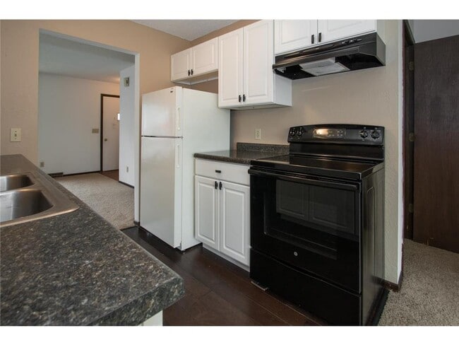 Building Photo - 15303 Trillium Cir