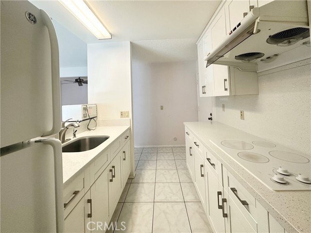 Building Photo - 140 Streamwood