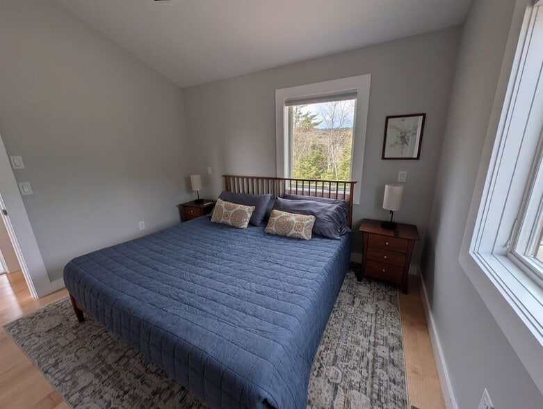 Building Photo - 276 Ragged Mountain Rd