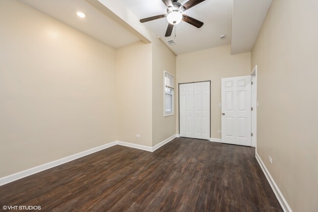 Building Photo - 5028 W Madison St