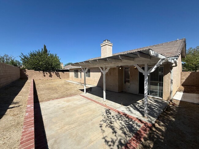 Building Photo - 6124 Malaga Ct