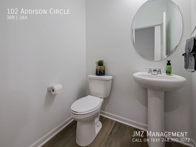 Building Photo - 102 Addison Cir