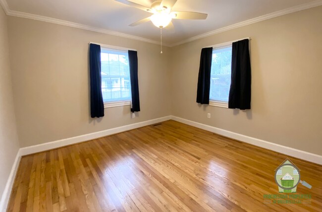 Building Photo - 10 Auburn St