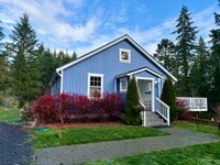 Building Photo - 9500 Bucsit Ln NE