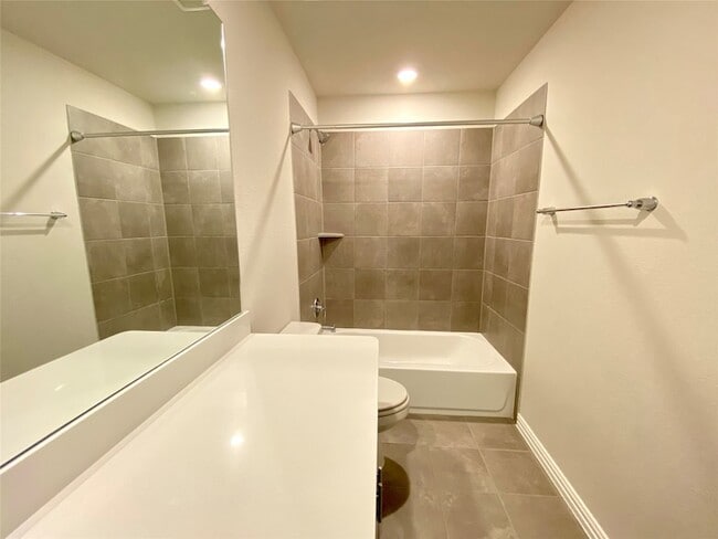 Building Photo - 1800 Canyon Ln