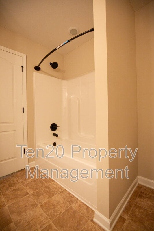 Building Photo - 4883 Wisteria Ln