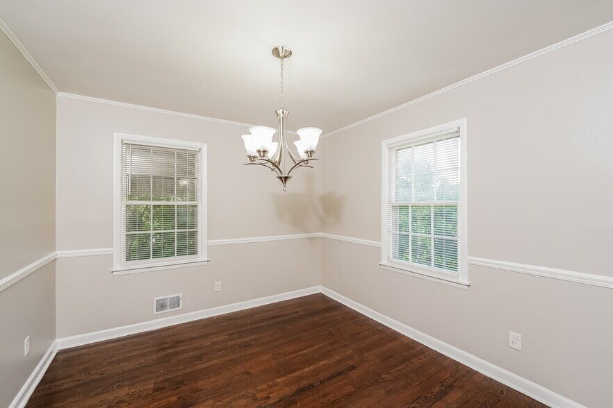 Building Photo - 9813 Redcliff Rd