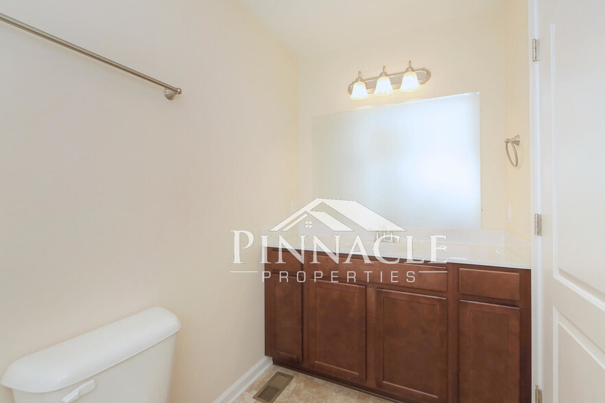 Master Bathroom - 124 Tomahawk Industrial Park