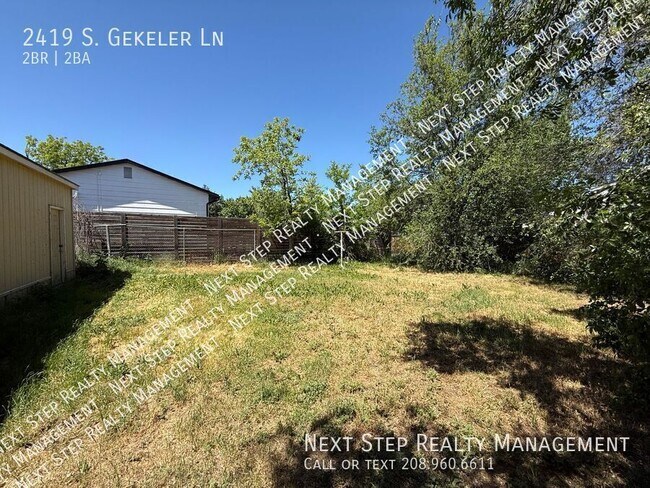 Building Photo - 2419 S Gekeler Ln