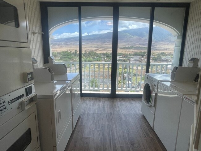 Building Photo - Lahaina Shores Furnished Studio Units Available Now!