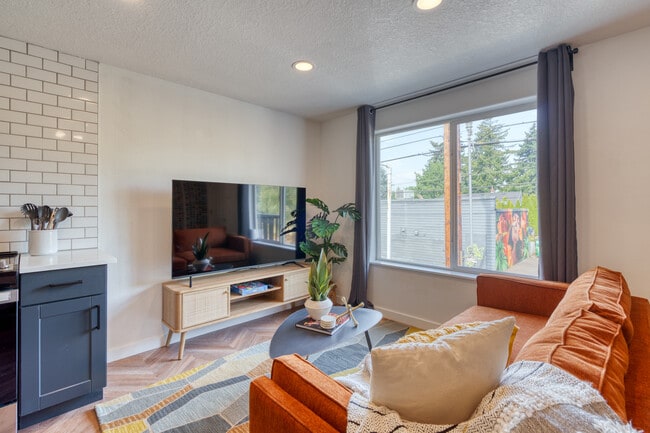 Building Photo - 5222 SE Holgate Blvd