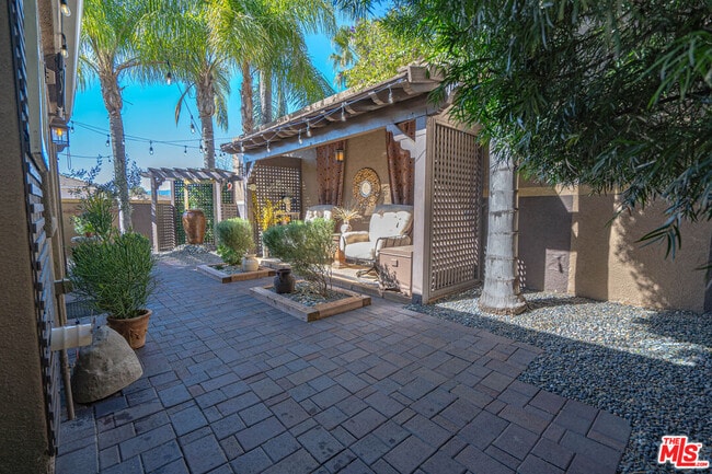 Building Photo - 27887 Skycrest Cir Dr