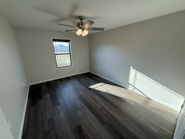 Building Photo - 36 Despain Ct