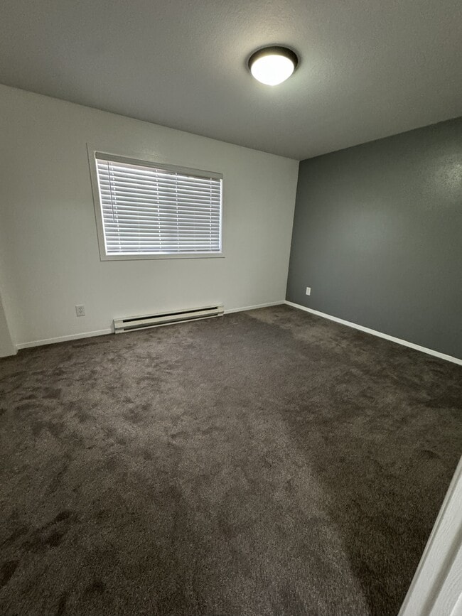 Building Photo - 850 Shenandoah Dr