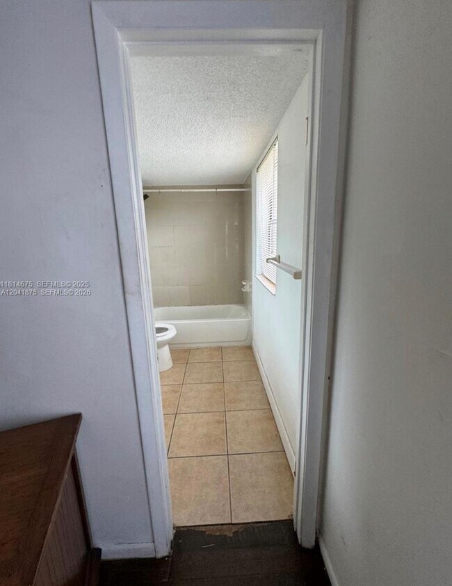 Building Photo - 8750 Royal Palm Blvd