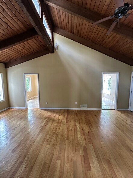 Building Photo - 1733 Christie Dr NE