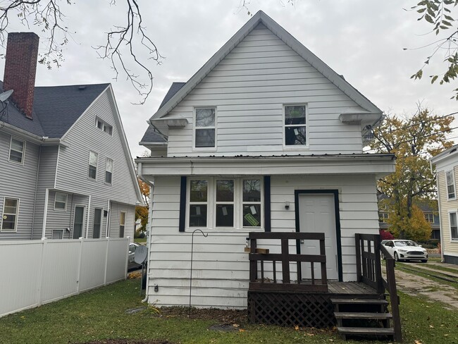 Building Photo - 728 W Colfax Ave