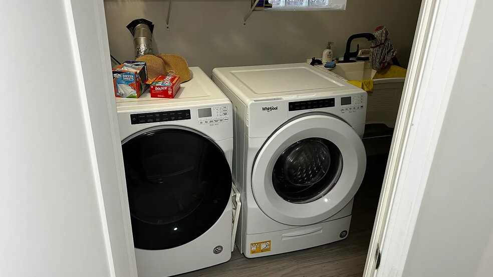 Building Photo - 2629 W 35th St