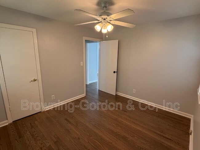 Building Photo - 538 Fairlane Dr