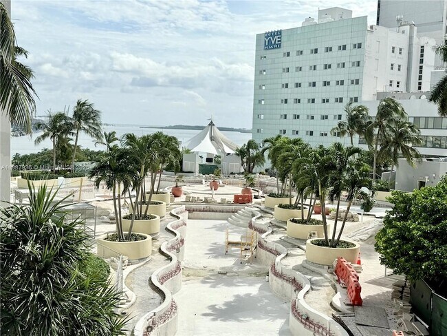 Building Photo - 253 NE 2nd St