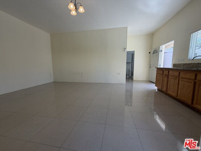Building Photo - 14213 Califa St