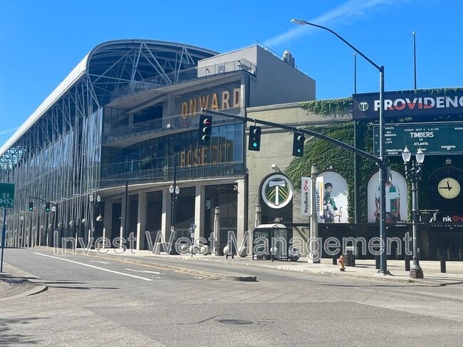 Building Photo - 1926 W Burnside St