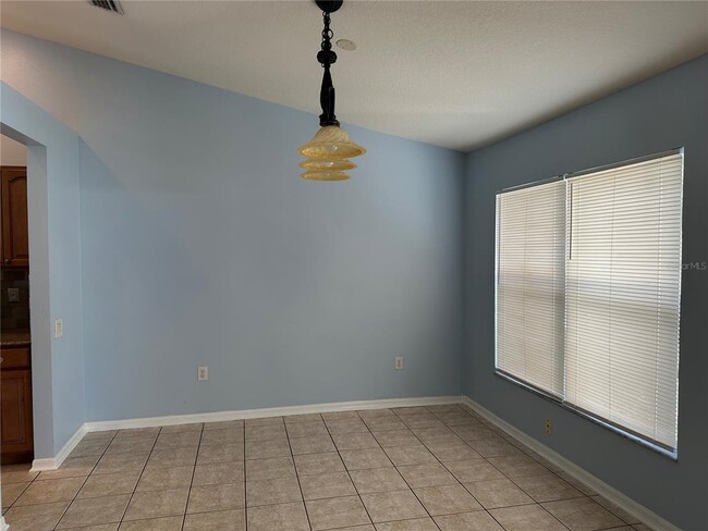 Building Photo - 917 Summer Breeze Dr