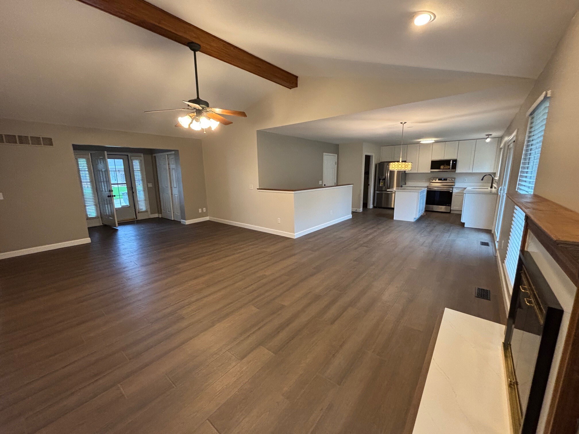 Building Photo - 738 Starlight Dr
