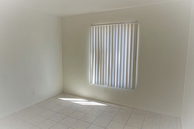 Building Photo - Cozy 3 bedroom home