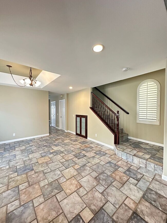 Building Photo - Downtown Huntington Beach - Beachfront Gorgeous Home - Stunning Remodel!!!