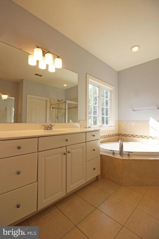 Building Photo - 22330 Dolomite Hills Dr