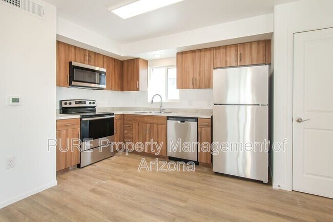 Building Photo - 6077 N 60th Ave